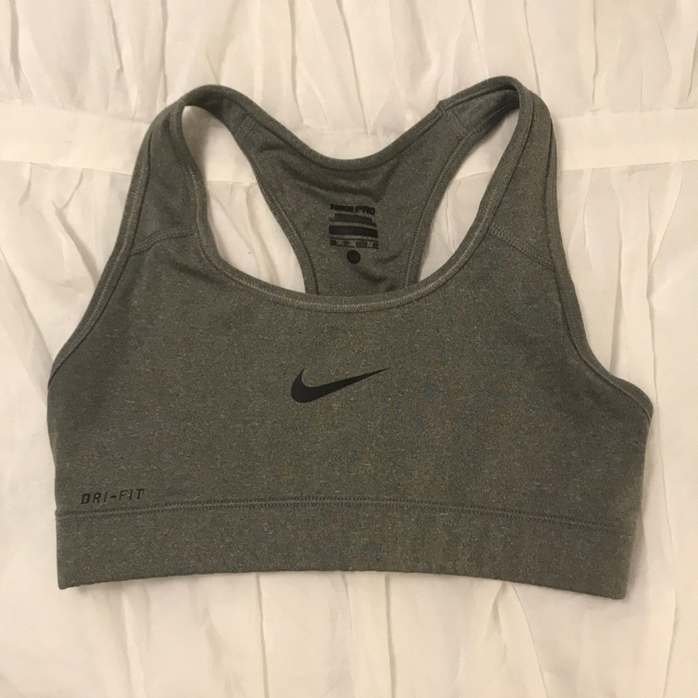 Nike pro sports bra